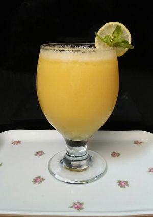 A picture of Mango Lemonade💛🍋🍸.