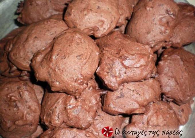 κύρια φωτογραφία συνταγής Σοκολατένια μπισκότα με σταγόνες σοκολάτας