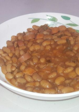 Una foto de Chilli Beans (tipo charros)