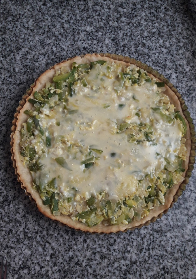 Una foto de TARTA DE ZAPALLITO CON BASE DE MASA CASERA muy fácil