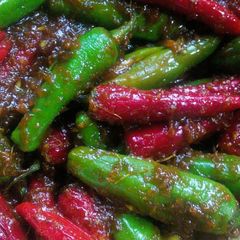 A picture of Green and Red Chilli Pickle.