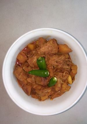 A picture of Jack fruit curry.