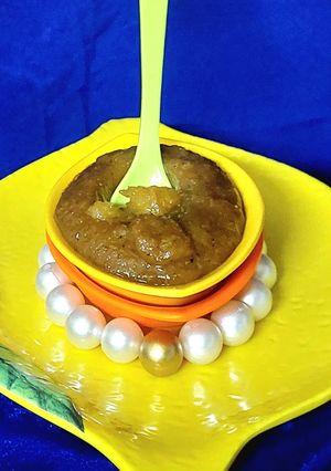 A picture of Dry Apricot & Fig Chutney.
