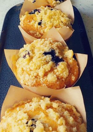 A picture of Blueberry Muffins with Streusel Topping.