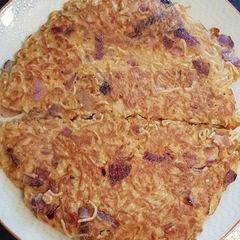 A picture of Murtabak Maggi.