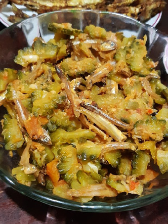 Cara Gampang Menyiapkan Pare tumis sambel teri 💚, Enak