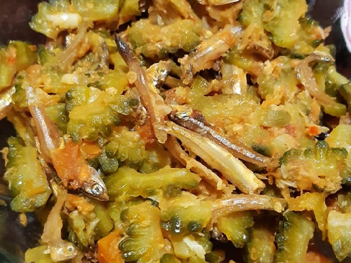 Cara Gampang Menyiapkan Pare tumis sambel teri 💚, Enak