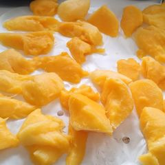 A picture of Frozen mango 🥭.