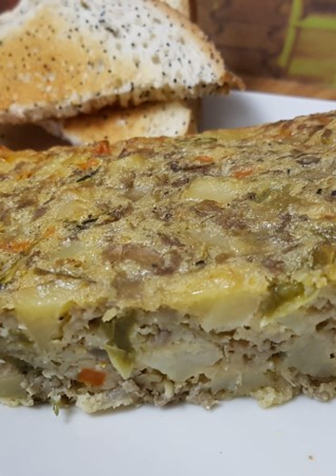 Una foto de Pastel salado de verduras variadas (Drob de verdețuri variate)