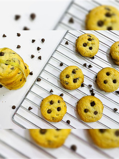 A picture of Chocolate Chip Cookies.
