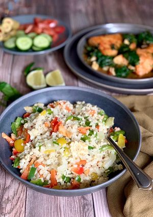 ফুলকপি ডিমের (চাল ছাড়া) ফ্রায়েড রাইসCauliflower Egg Fried Rice রেসিপির প্রধান ছবি