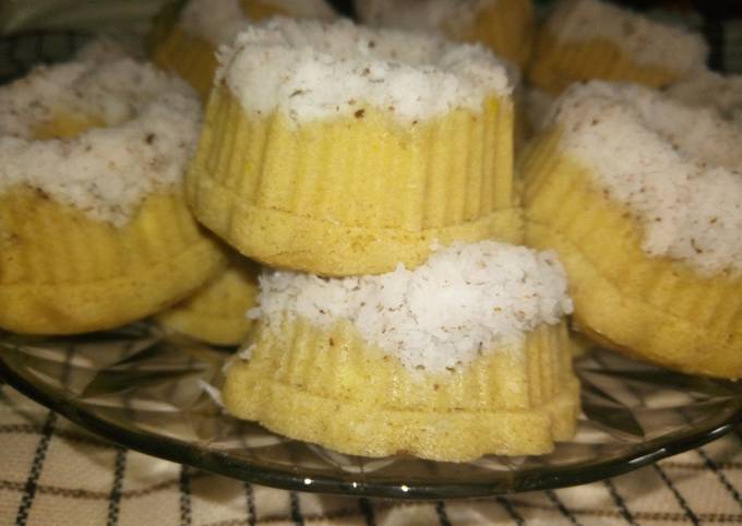 Kue putu ayu milo