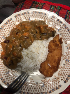 Una foto de Pollo al curry japonés