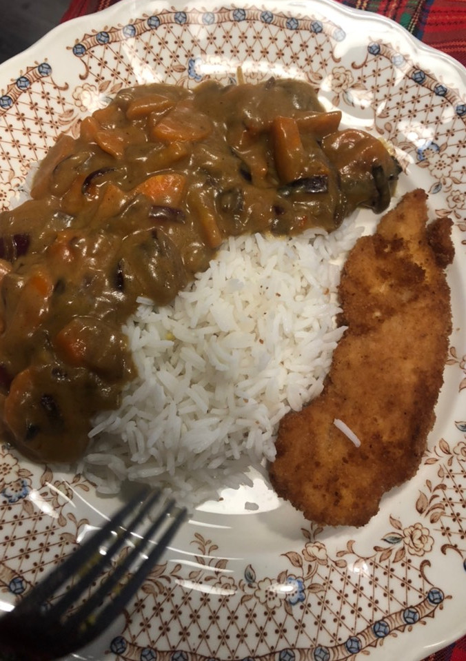 Una foto de Pollo al curry japonés