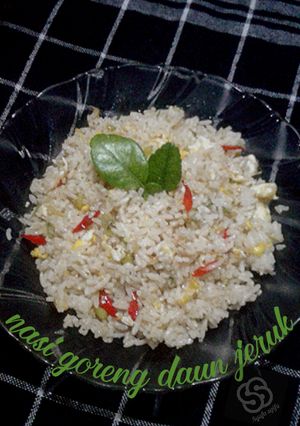 Foto resep Nasi goreng daun jeruk