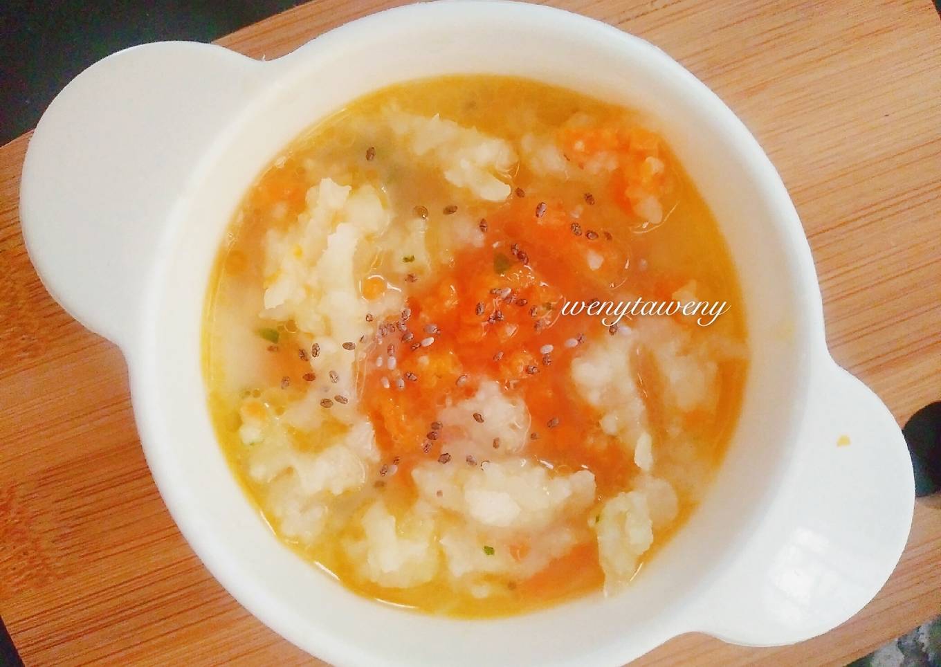 Bubur Beras Organik dengan Sup Ayam Kampung