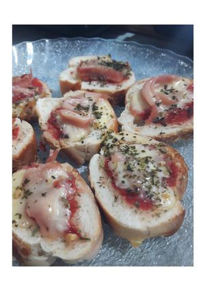 Una foto de Pizzetitas con pan del día anterior