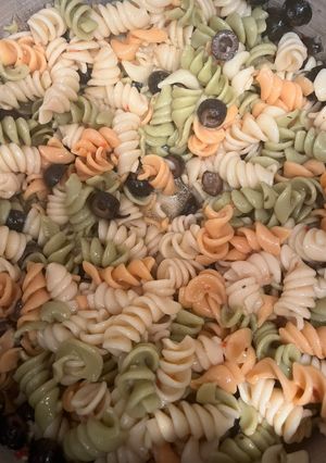 A picture of Quick & Easy Pasta salad.