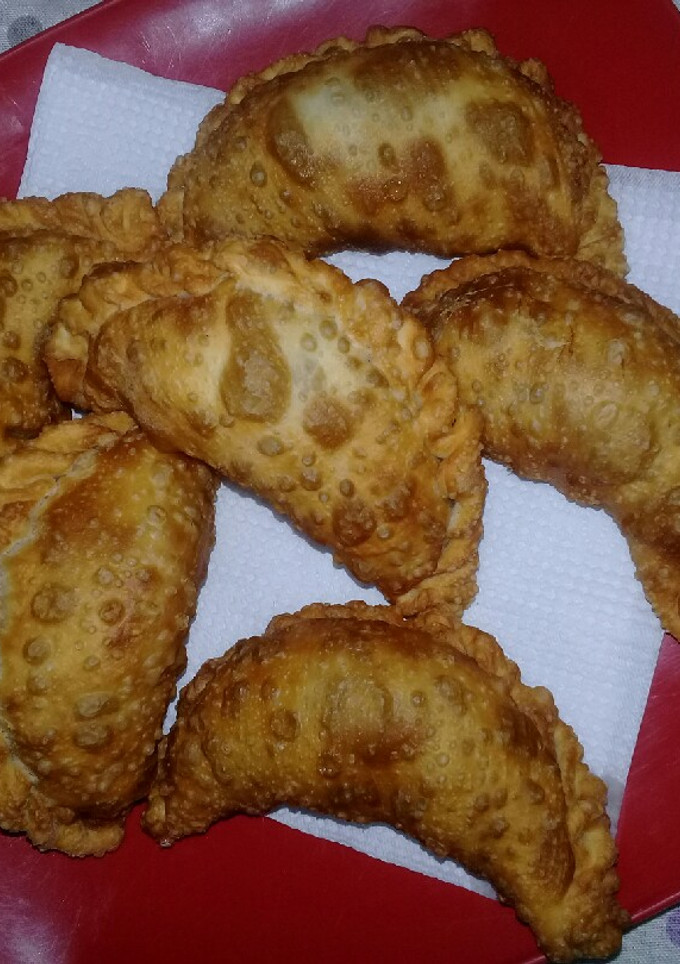 Una foto de Empanadas de carne fritas...😋