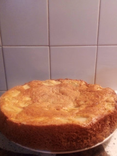 Una foto de Torta húmeda de manzanas 🍎
