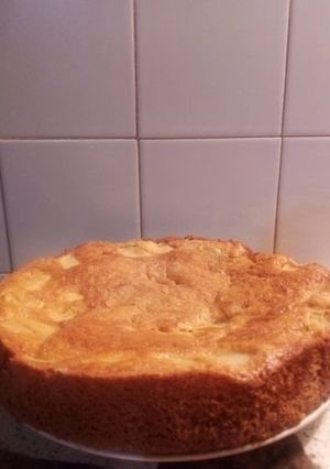 Una foto de Torta húmeda de manzanas 🍎