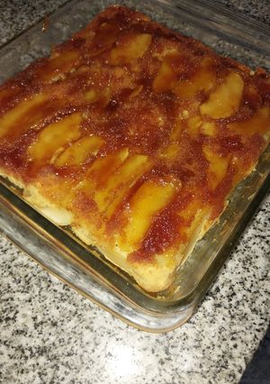 Una foto de Torta de Manzana invertida🍎✨