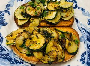 O poză a rețetei Zucchini aromatizați cu pătrunjel și mentă !.