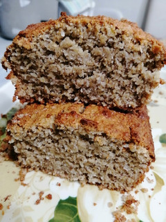 Una foto de Budín de banana, avena y coco. Sin harina de trigo