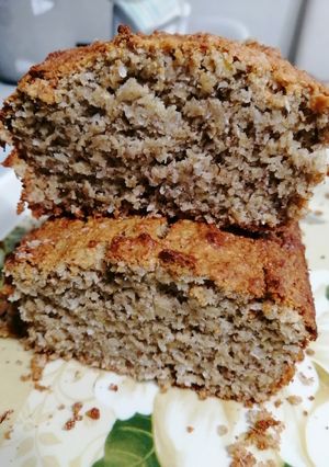 Una foto de Budín de banana, avena y coco. Sin harina de trigo