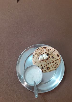 A picture of Namak mirchi roti.