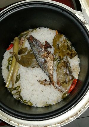 Foto resep Nasi liwet ikan peda