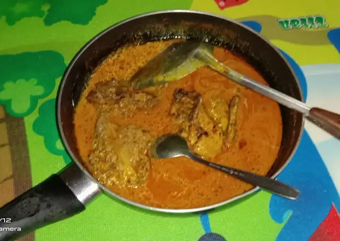 Opor Ayam pedas