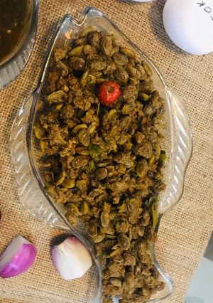 A picture of Qeema sev.