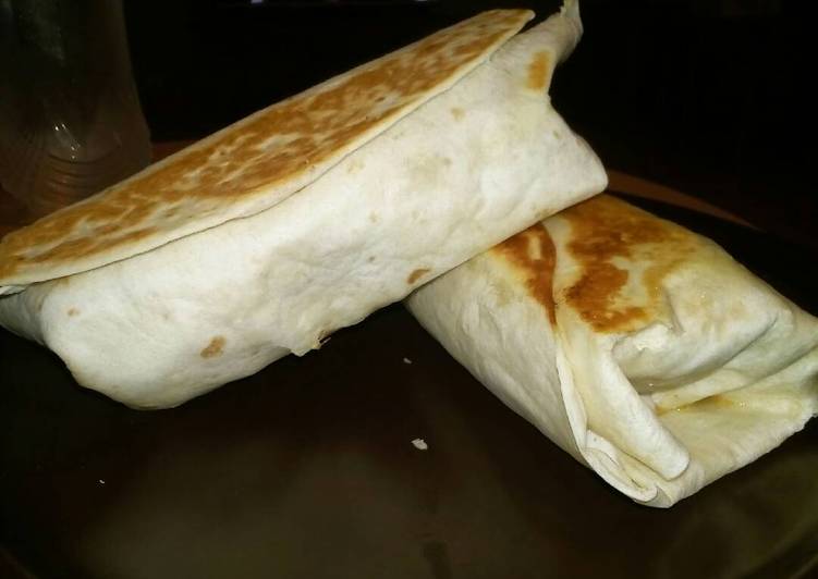 Burritos de Pollo y Chorizos