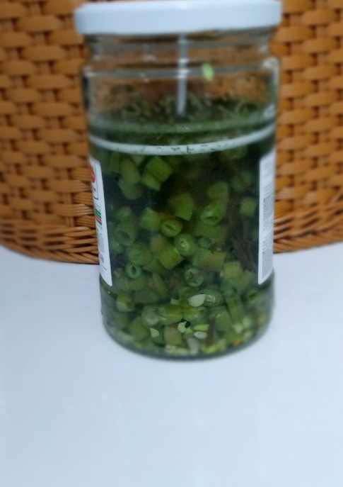 عکسی از دستور ترشی لوبیا سبز