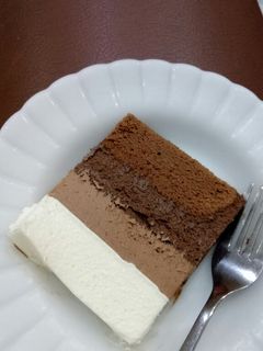 Foto resep Triple Chocolate Mousse Cake