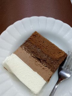 Foto resep Triple Chocolate Mousse Cake