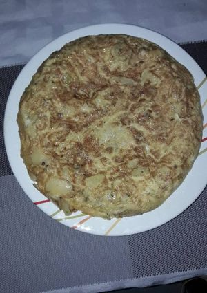 Una foto de Tortilla de papas y cebolla súper esponjosa