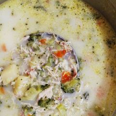 A picture of Creamy Broccoli soup.