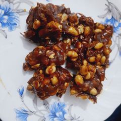A picture of Peanut Chikki.