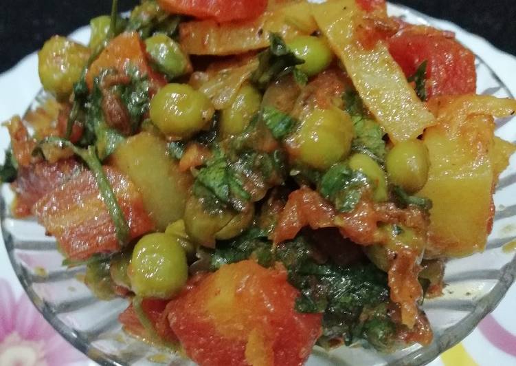 How to Make Super Quick Homemade Carrot &amp; Peas Sabzi