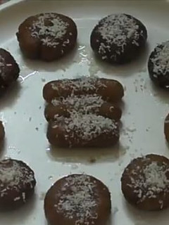 ரவா சுவீட்(rava sweet recipe in tamil) செய்முறை முக்கிய புகைப்படம்