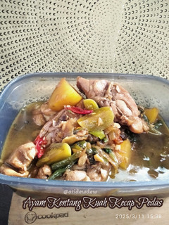 Foto resep *Ayam Kentang Kuah Kecap Pedas*