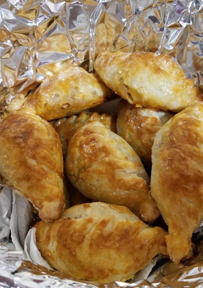 Una foto de Empanadas Argentinas de Pollo