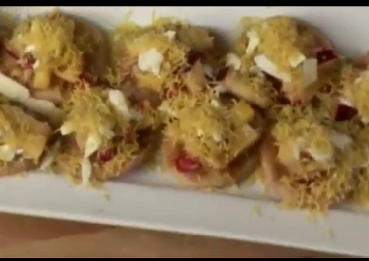 Recipe of Quick Fruit papdi chaat