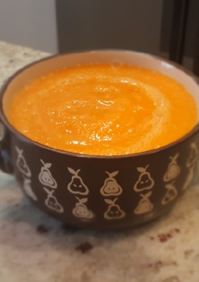 Una foto de Puré de zanahoria y calabacín
