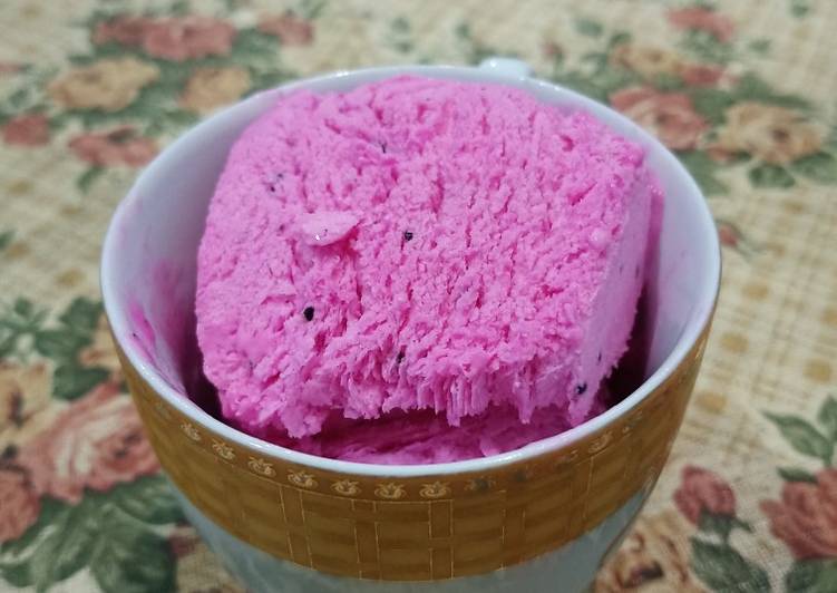 Ice cream buah naga