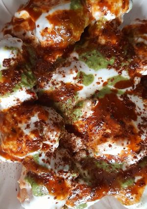 A picture of Dahi Vada.