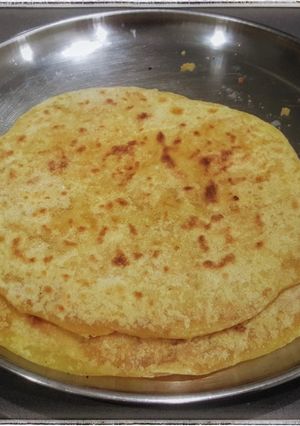 A picture of Puran poli / holige.