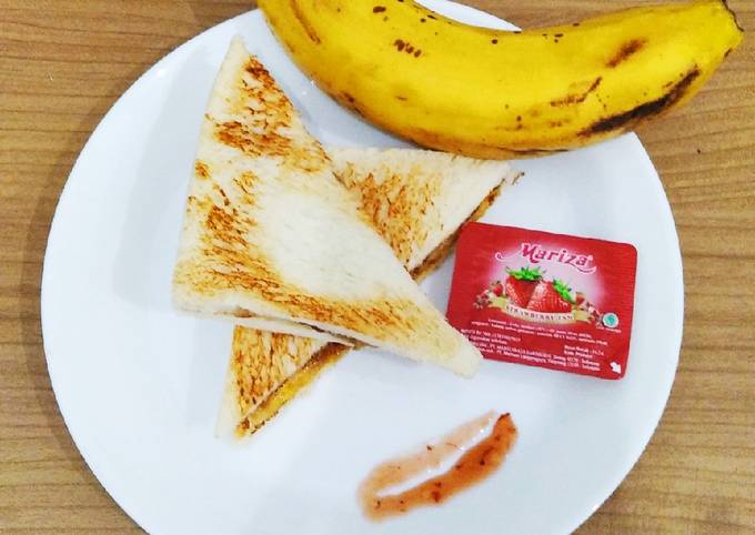 Resep: Banana strawberry toast Untuk Pemula